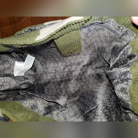 Wallflower Olive and Cream Checkered Tote - Picture 6 of 14